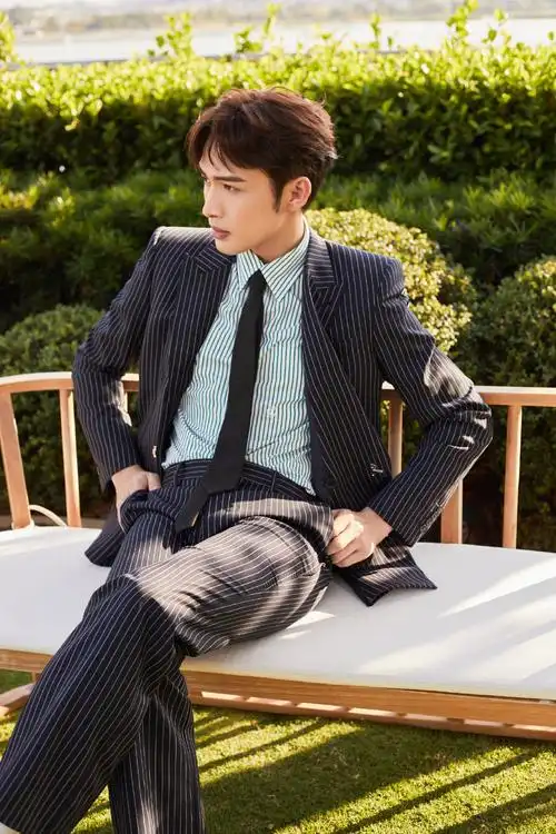 张彬彬芭莎活动造型