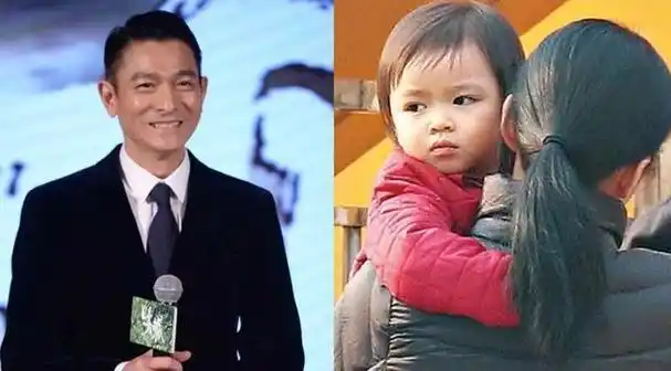 刘德华一家三口罕见同框,女儿长高了很多,戴上口罩有点像王诗龄