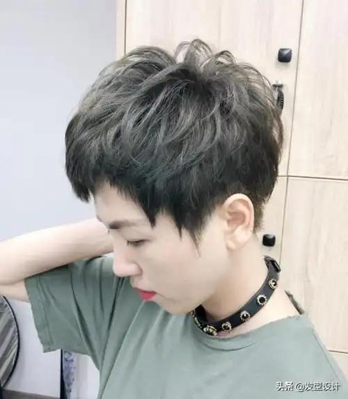 今年流行减龄短发烫发型30款,每款都心动,想换发型的收藏了