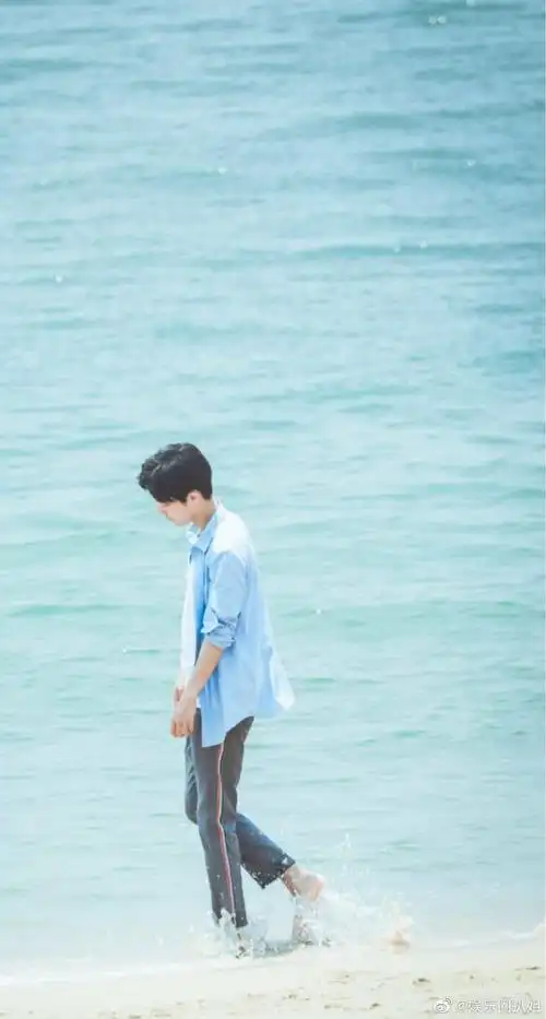 肖战海边大片花絮