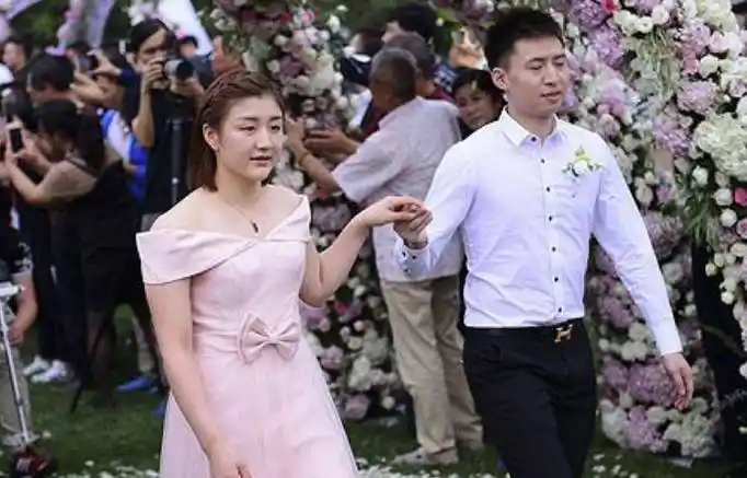 方博向陈梦表达爱意,陈梦委婉地拒绝了,小3岁的樊振东更合适?