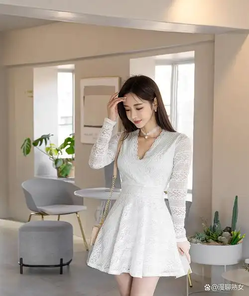 韩国模特孙允珠韩版白色蕾丝v领束腰长袖a字连衣裙网拍