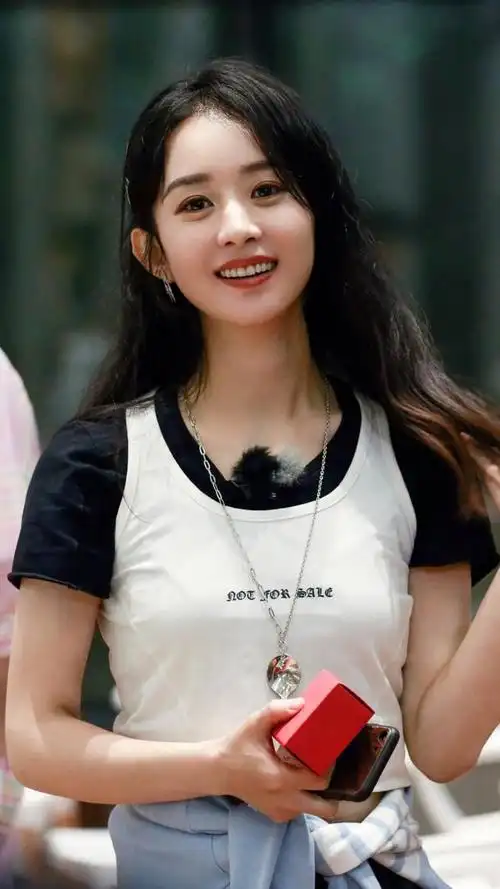 演员赵丽颖,婚后依然是少女模样,女明星的少女感如何获得呢