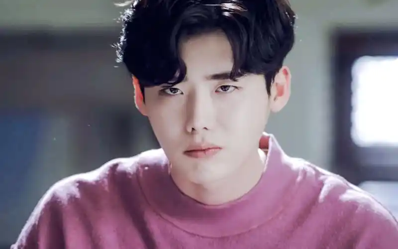 李钟硕《当你沉睡时》最新剧照电脑壁纸