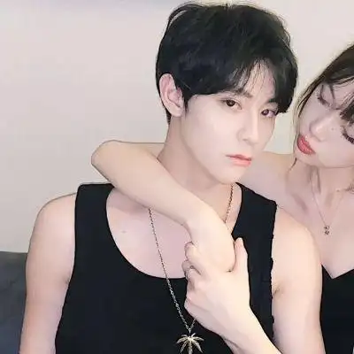 干净大方的简约成熟好看情侣头像