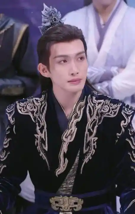 张彬彬又直播了##张彬彬说把欠下的三年还回来了