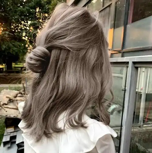 浅亚麻色长发黄皮肤染什么颜色头发显白