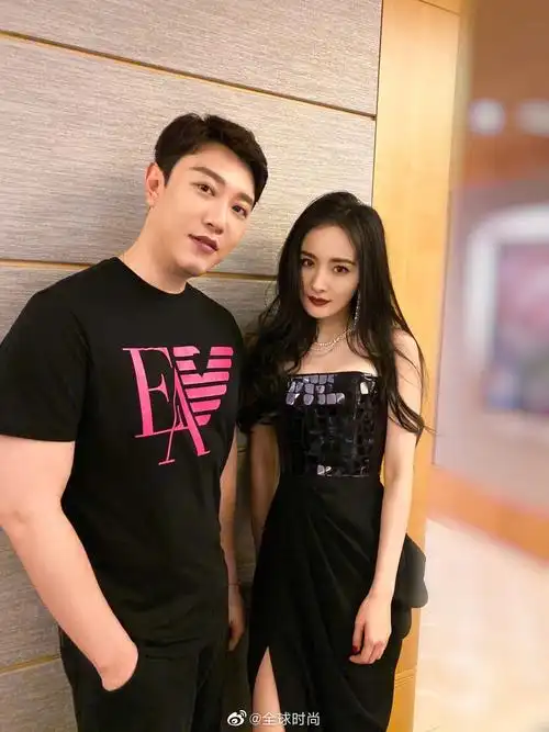 杨幂与素人合照系列,这才是女明星的打开方式!_高清图集_新浪网