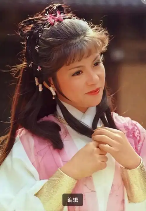 翁美玲翁美玲总共主演了九部连续剧,基本都是古装剧.