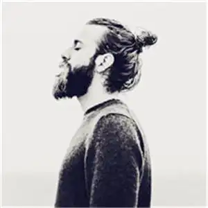 胡子大叔硬汉头像黑白