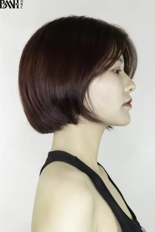 初入职场的女性最适合的两款发型,精致干练显脸小,气质女神必备