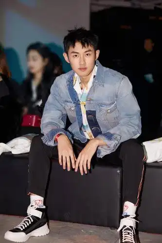 珠海巡回演出公布成员有阿云嘎,周深,大胡子哥哥,代玮,仝卓,菜菜,还有