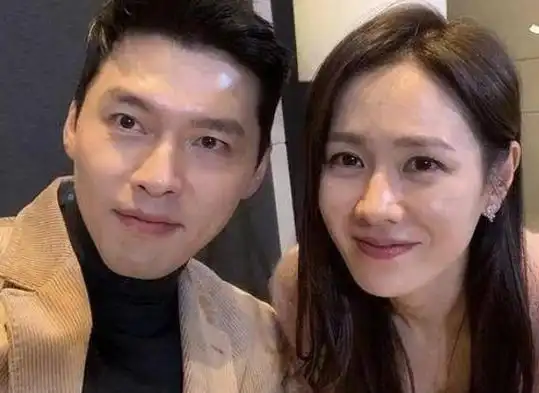 玄彬与孙艺珍这对明星夫妻,从开始官宣恋情到结婚,震惊整个娱乐圈