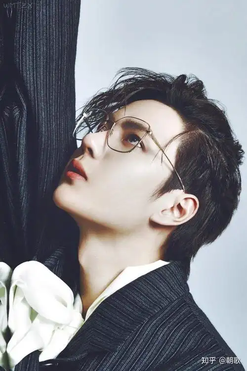 王一博绝美侧颜姐妹们求图