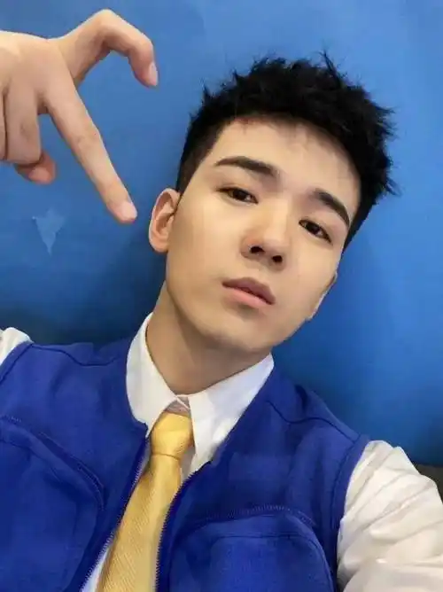 胡冰卿_节目组_张铭恩