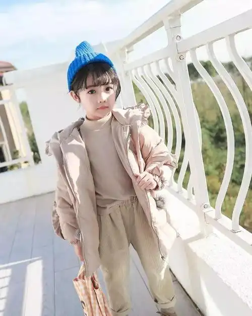 6岁女孩高颜值走红网友又要骗我生女儿