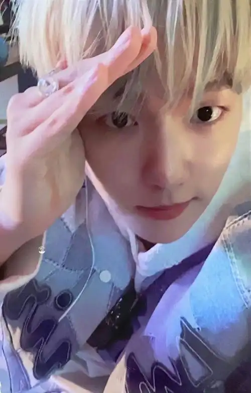 边伯贤#一些绝美自拍 自拍匠人02