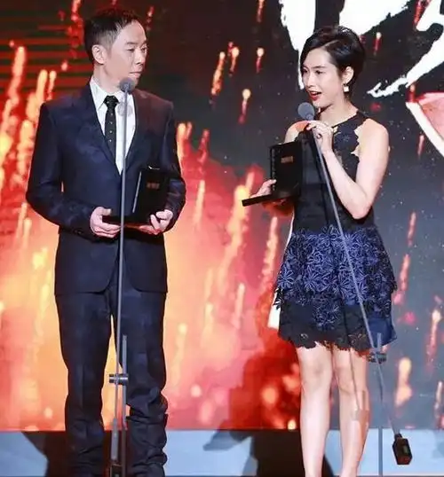 上海本地老演员朱茵丈夫