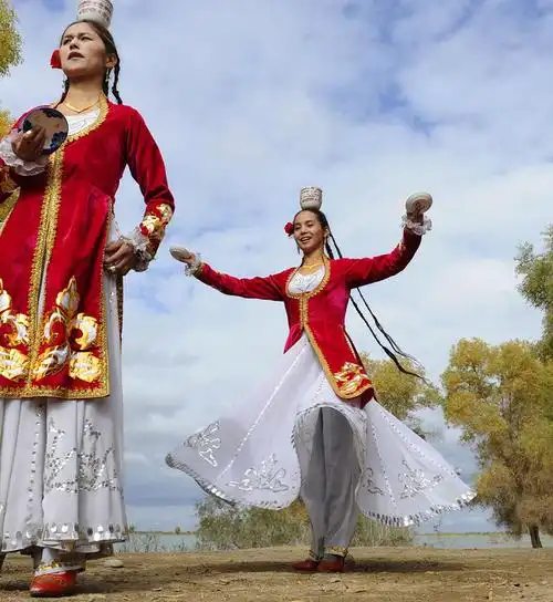 新疆人可以跟汉族人通婚吗?当地人说出实情,答案跟想的不一致