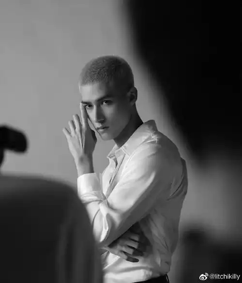 米卡 令人心跳的眼神##米卡丸美品牌代言人##丸美小红笔眼霜##丸美