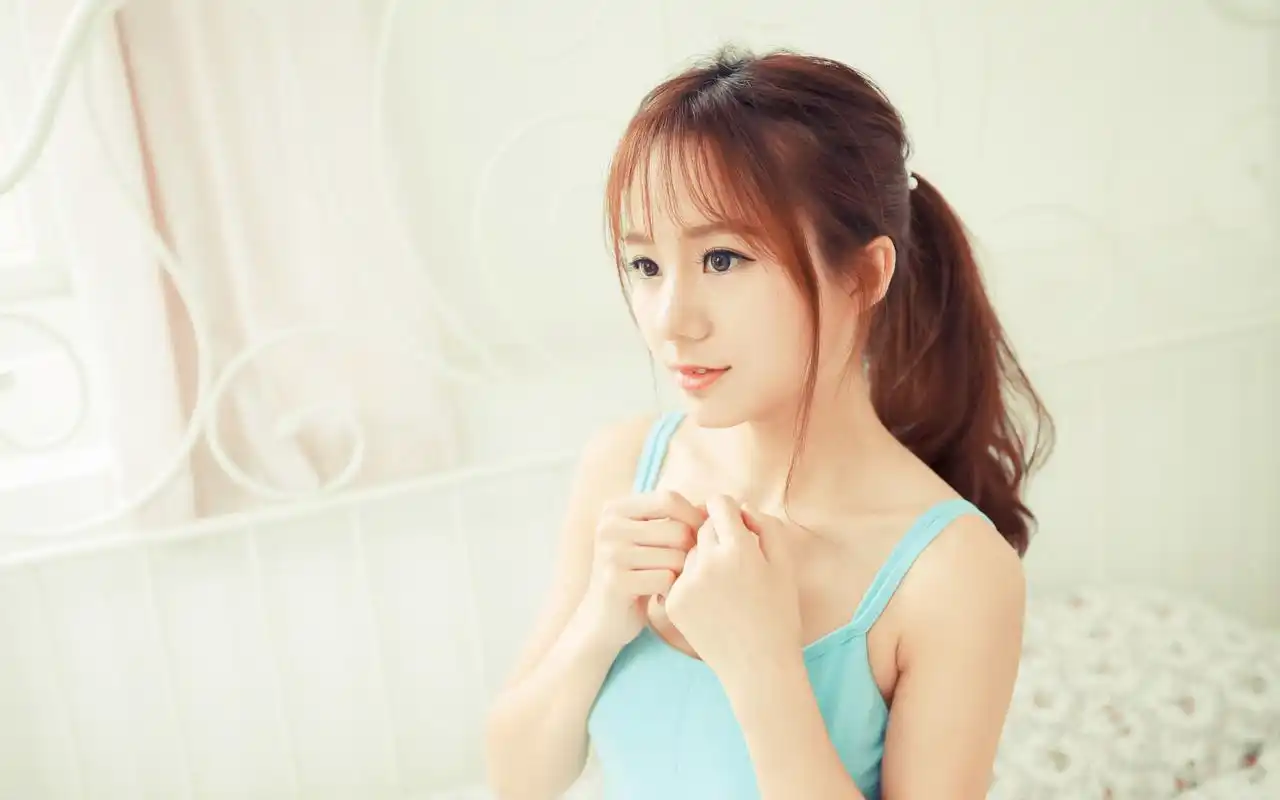 性感美女居家养眼写真壁纸高清大图预览1920x1200_美女壁纸下载_美桌