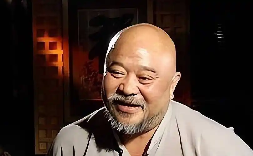 演员李琦不顾医生劝阻,每天2包烟,顿顿8两白酒,今身体状况如_生活