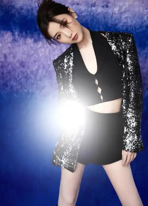 毛晓彤拉丁热舞的惊艳妖娆身材窈窕楚楚动人