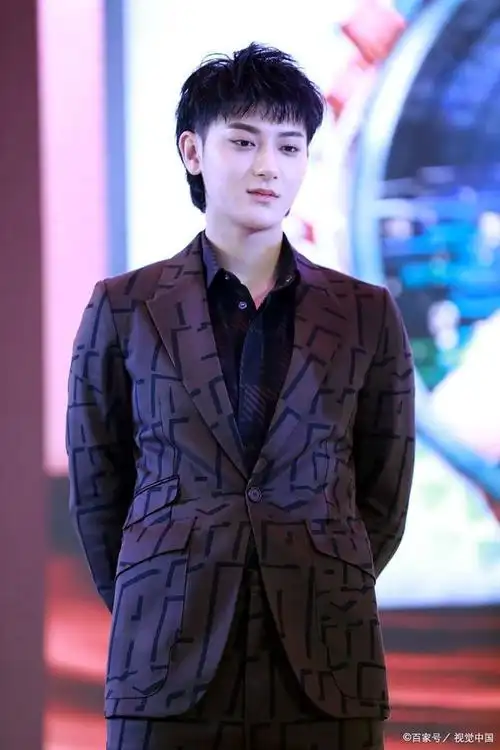 黄子韬被谢娜带去相亲,阿姨一见钟情要他当上门女婿