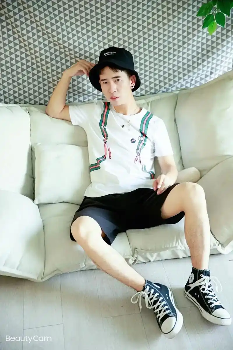 ootd小白同学日常男生宅家写真