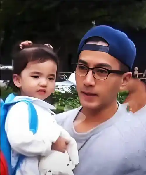 刘恺威欲送女儿去内地读书,并非因为忙,而是为二婚,杨幂心疼了_时间