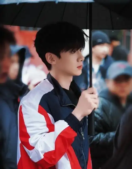 6位自带"少年感"的男演员,超龄演中学生也毫不违和,不服不行