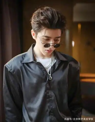 超a大背头,太帅了!