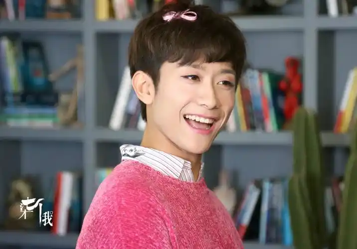 8位童星现状对比吴磊成顶流张一山陷入困境他彻底消失