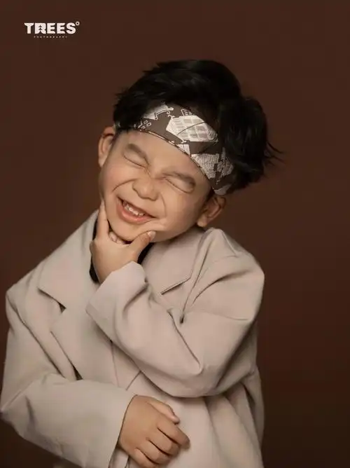 男孩子的笑容也很治愈的