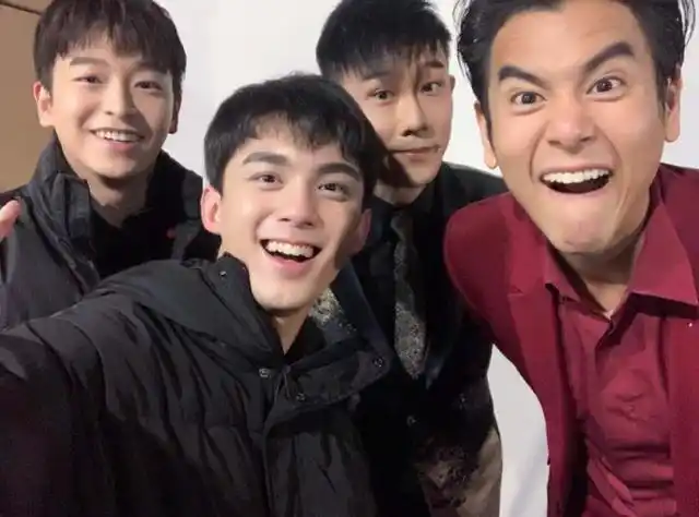 央视春晚硬汉彭于晏魔术揭秘!搭档吴磊,为何摄像机不拍这里?