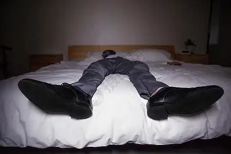 商务女性熬夜加班立即下载版正照片  |男性加班办公立即下载版正