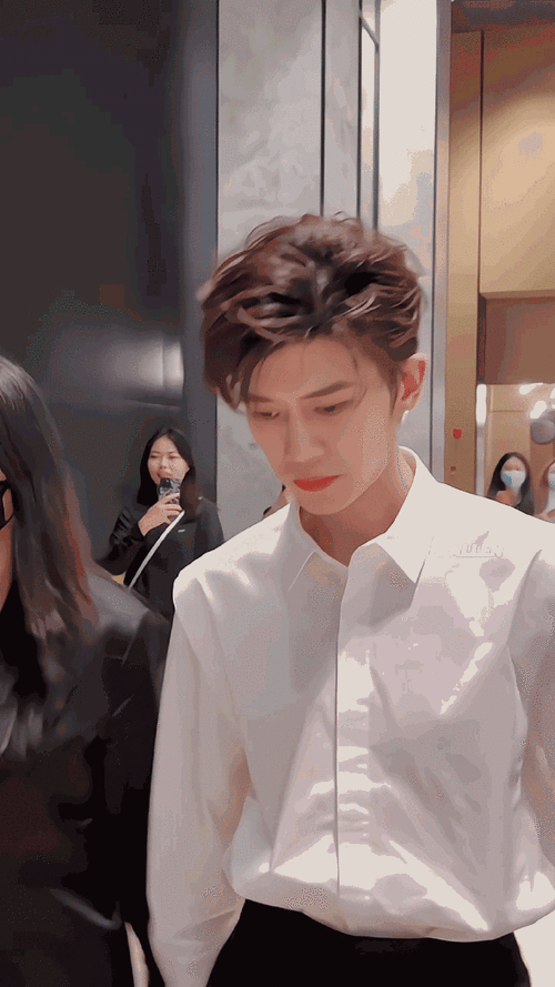 任嘉伦烈焰##任嘉伦伍赓