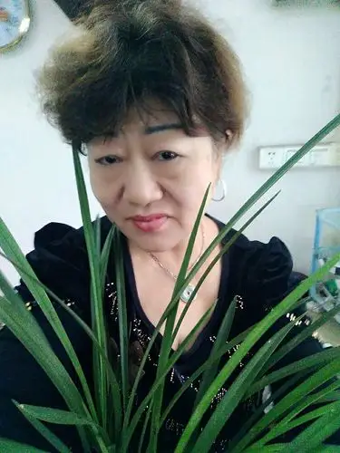 靓靓大妈玩自拍