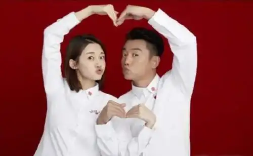 恭喜!郑恺苗苗官宣产女