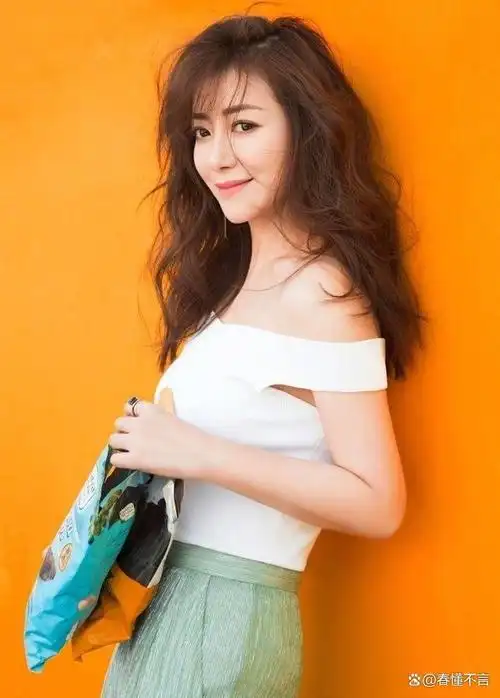 这谁顶得住嘛尤物陈紫函这身材真性感