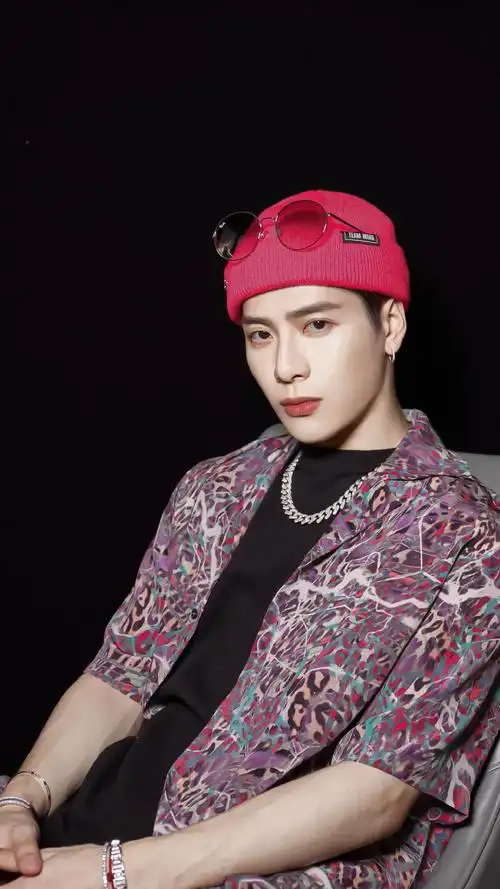 仅看脸,王嘉尔帅吗?