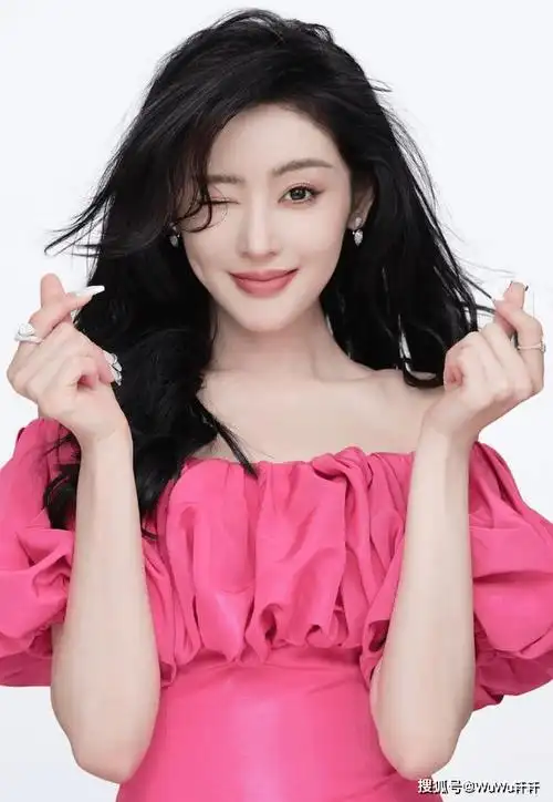 张天爱无论颜值,身材,都是s 级,但影视资源咋就搞不定呢?