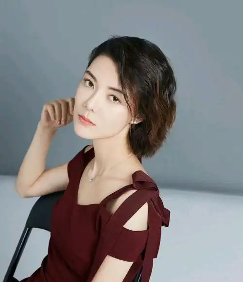 个个顶着一张假脸这5位实力派女演员求求不要出来演戏了