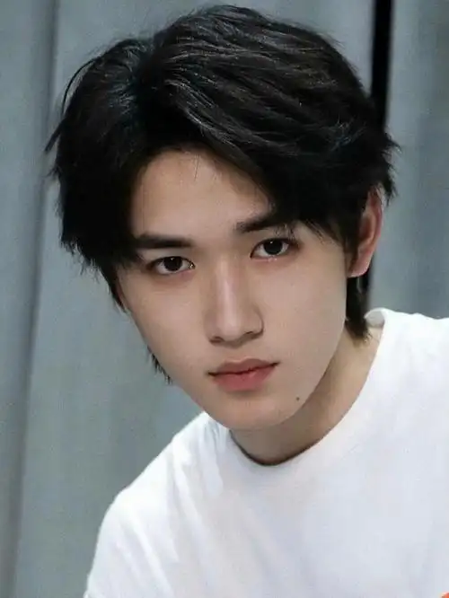 宝贝真的越来越帅