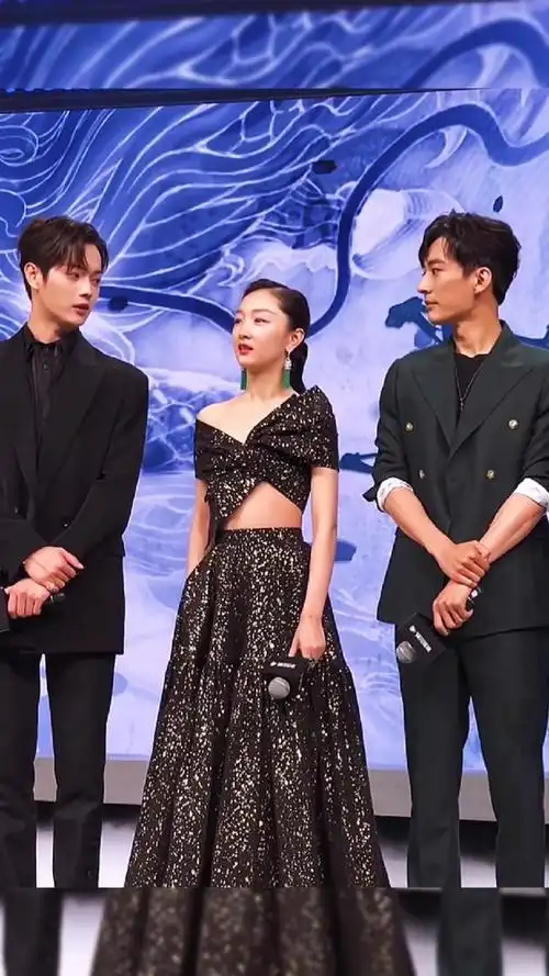 娱乐圈明星大侦探##周冬雨#许凯有磕这两个人cp的吗?