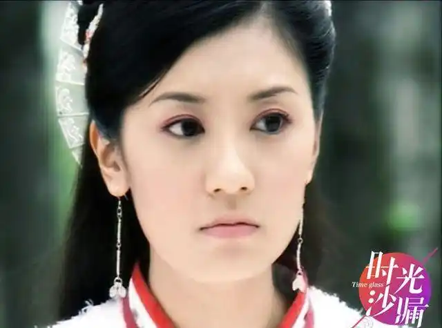 贾静雯:幸福姗姗来迟但温暖依然(组图)