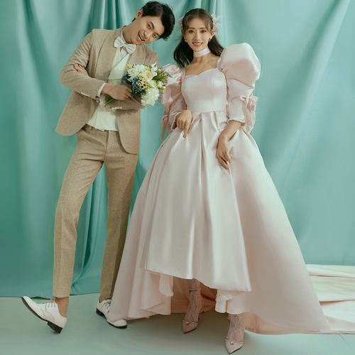 2022新款影楼主题婚纱服装韩式性感杂志风写真一字肩鱼尾缎面礼服