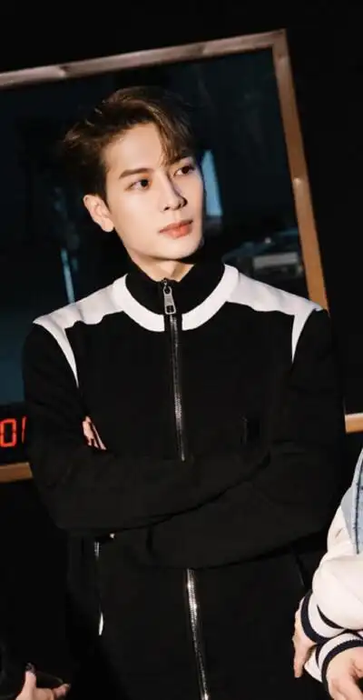 外表阳光帅气的铁憨憨大男孩王嘉尔的帅照