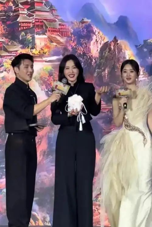 赵丽颖又土又矮算不算人间尤物看她和曾黎的合照你就有答案