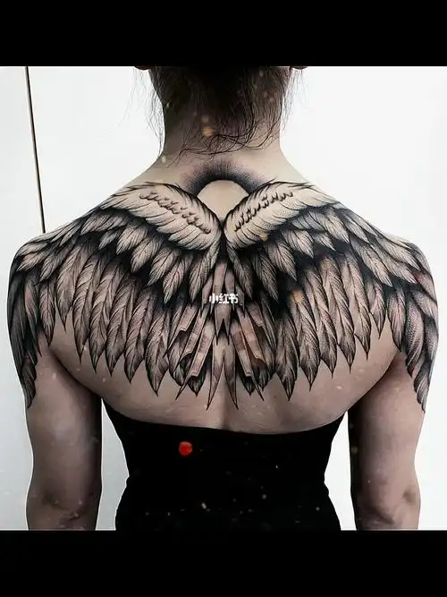 翅膀纹身  #女生纹身  #后背纹身  #点刺纹身  #美女  #旅行